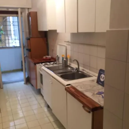 Appartement Monolocale In Gradoni Di Chiaia Naples