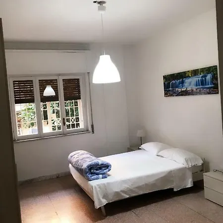 Appartement Monolocale In Gradoni Di Chiaia Naples