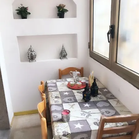 Monolocale In Gradoni Di Chiaia Naples